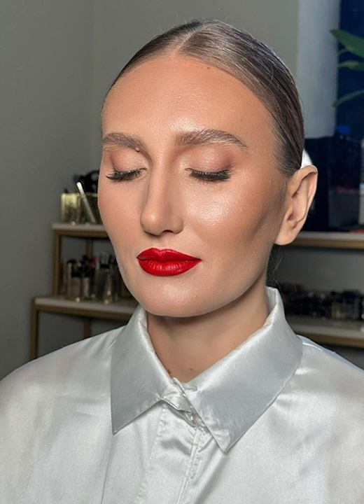 Detalii glam pentru un look memorabil
